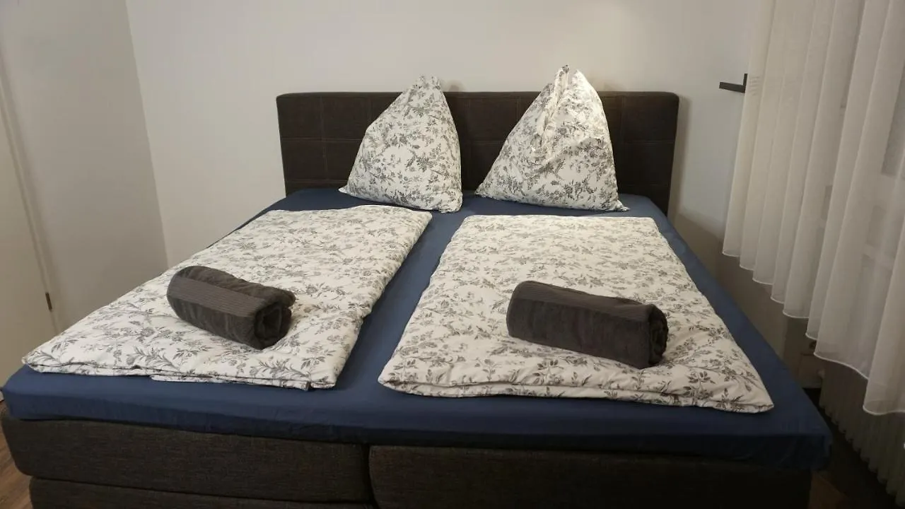 M&M Apartment Duesseldorf 노이스